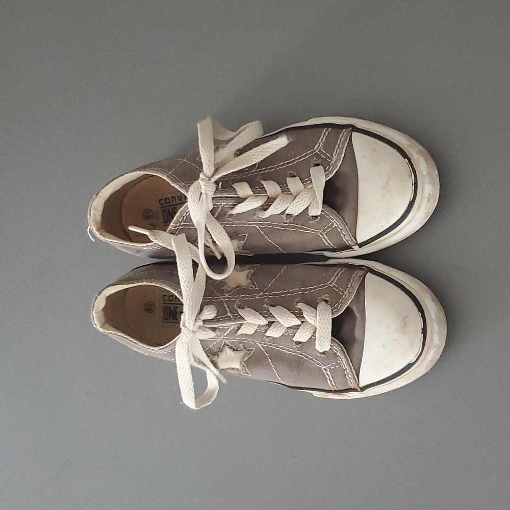 Converse one star, size 13Y